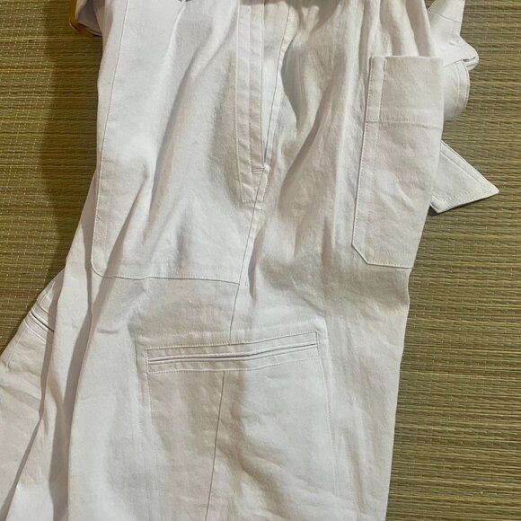 VINCE Capri Pants With Belt - Picture 5 of 11